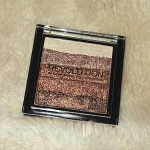 Makeup Revolution Vivid Shimmer Brick NWT Sealed! Blush / Bronzer